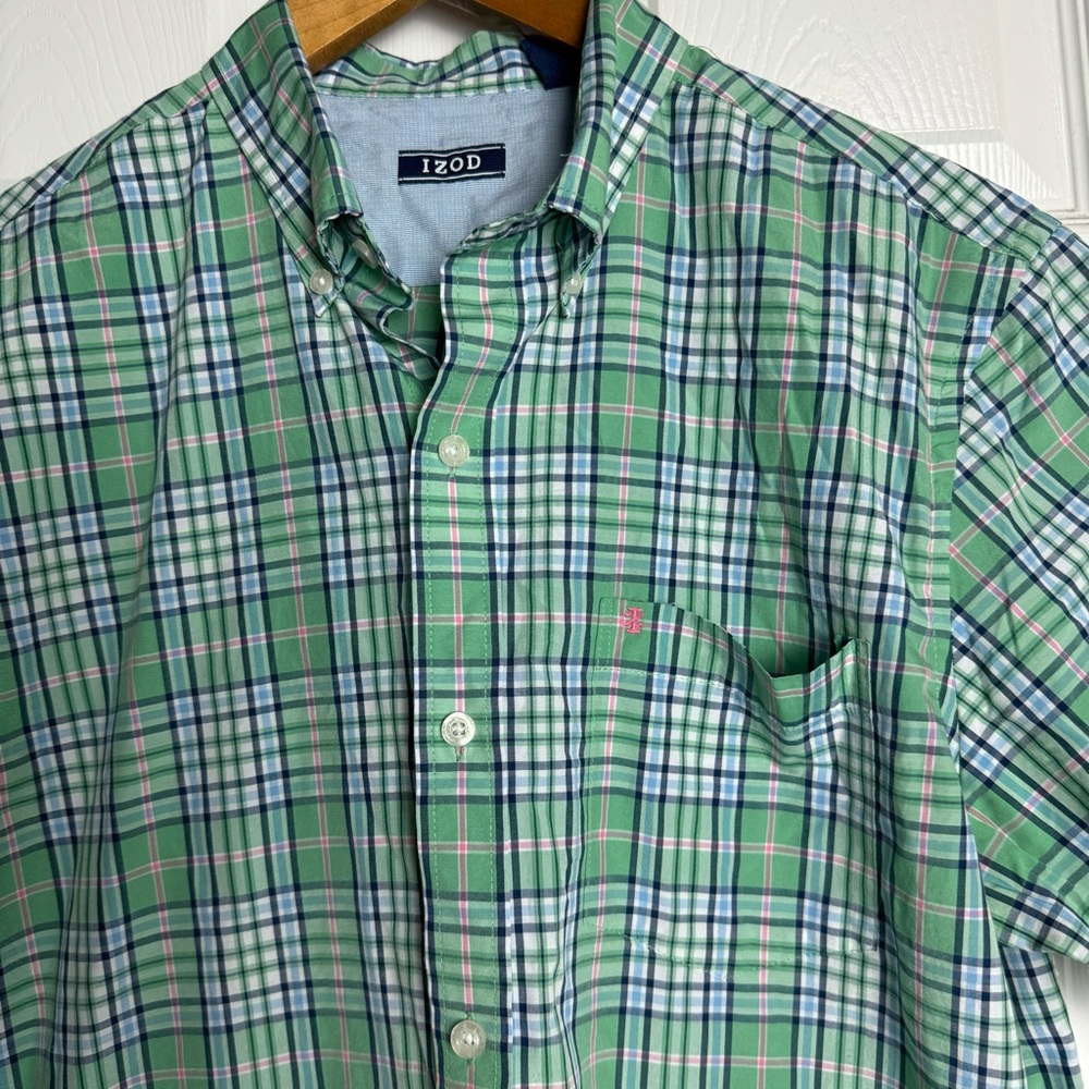 IZOD Mens Plaid Short Sleeve Button Down Shirt - Picture 2 of 4
